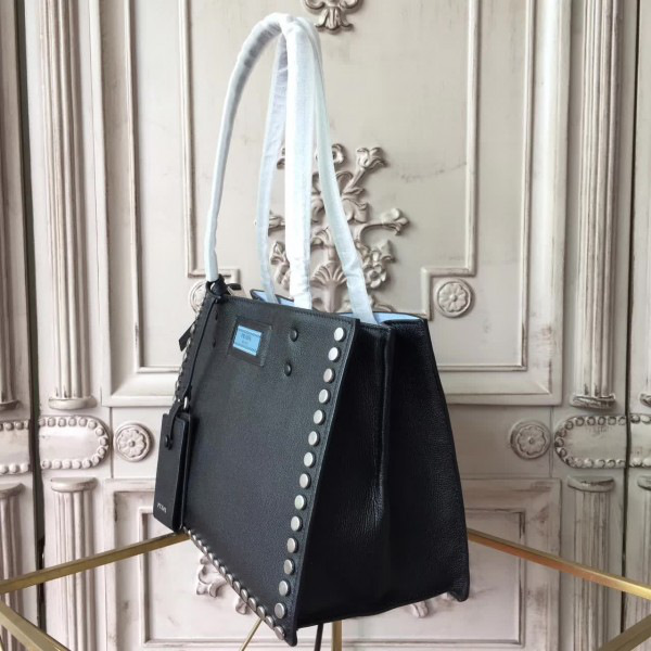 Pra*a etiquette bag black 4293 28cmx14cmx21cm