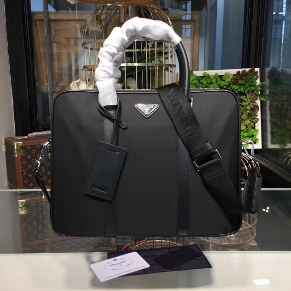 Pra*a nylon briefcase 4192 36*7*27.5cm