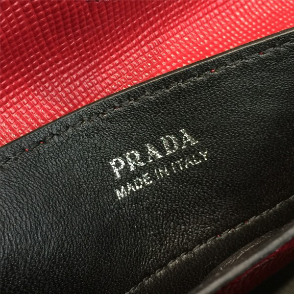 Pra*a double bag 4106  26.5cm x 11cm x 19.5cm