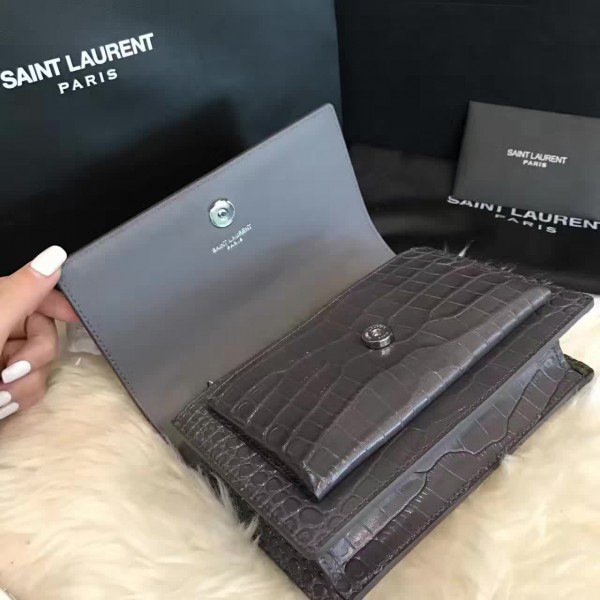 Y51 sunset chain wallet in crocodile embossed shiny leather 4829  17cm x 13cm x 7cm