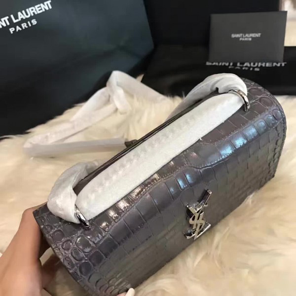 Y51 sunset chain wallet in crocodile embossed shiny leather 4829  17cm x 13cm x 7cm