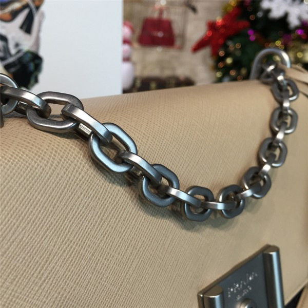 Pra*a metal closure 3942 24cm x 6.5cm x 14cm