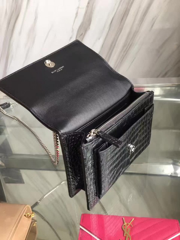 Y51 sunset chain wallet in crocodile embossed shiny leather 4843 17cm x 13cm x 7cm