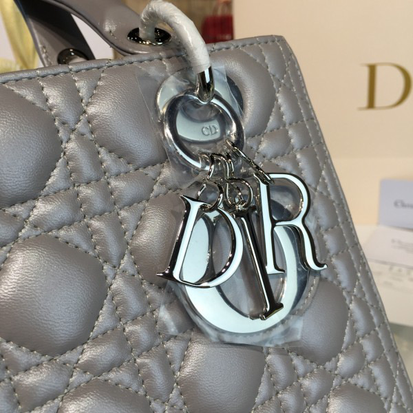 lady D10r 1640 24cm x 10cm x 20cm