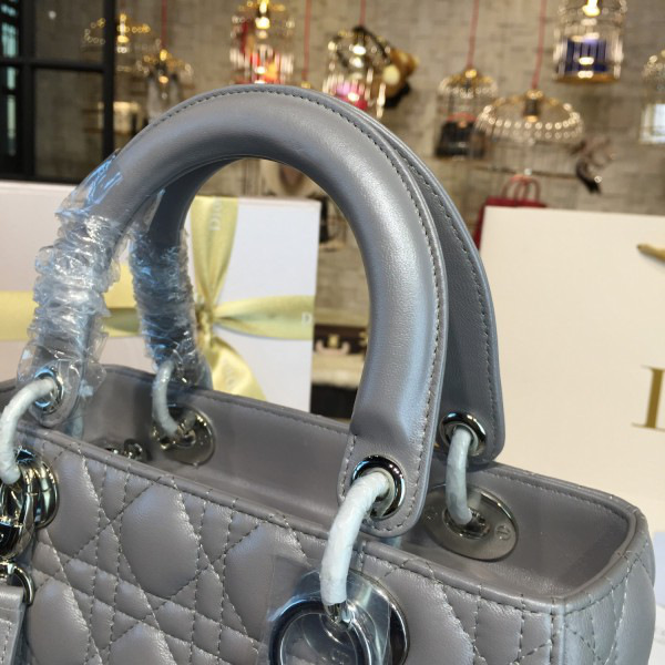 lady D10r 1640 24cm x 10cm x 20cm