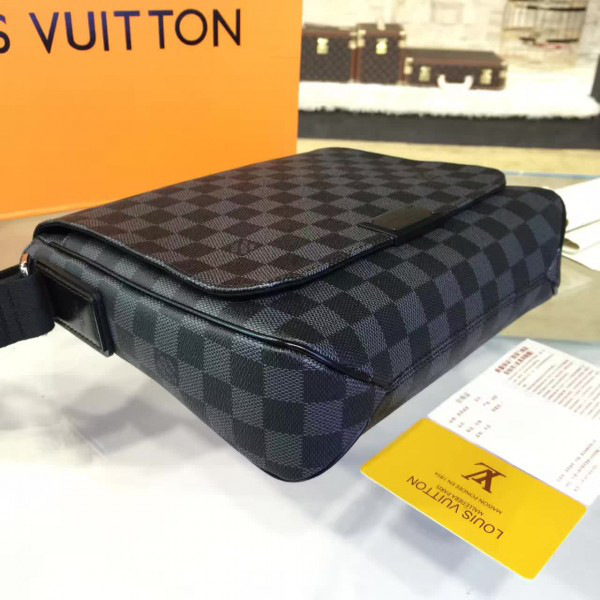 l0vis Vvtt0n district cohotbag pm damier graphite canvas 3410
