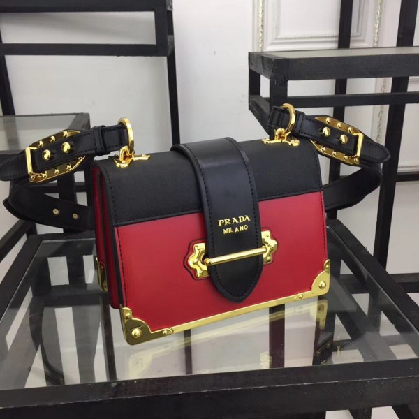 Pra*a cahier leather shoulder bag 1bd045 red 20 x 14.5 x 8.5 cm