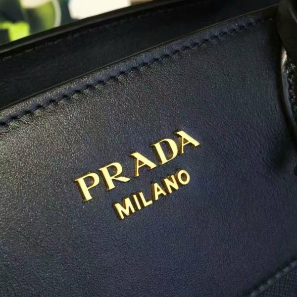 Pra*a esplanade 4013