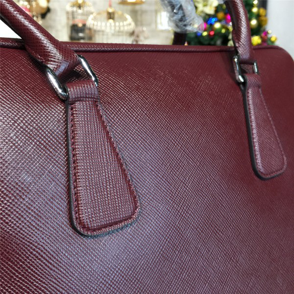 Pra*a leather briefcase 4219 37cm x 9.5m x 28.5cm