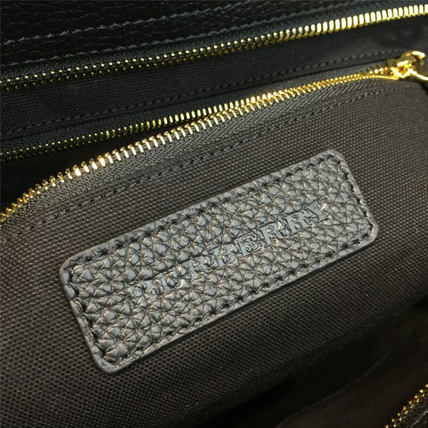 Bv*b*rry black shoulder bag 28cm x 18cm x 24cm
