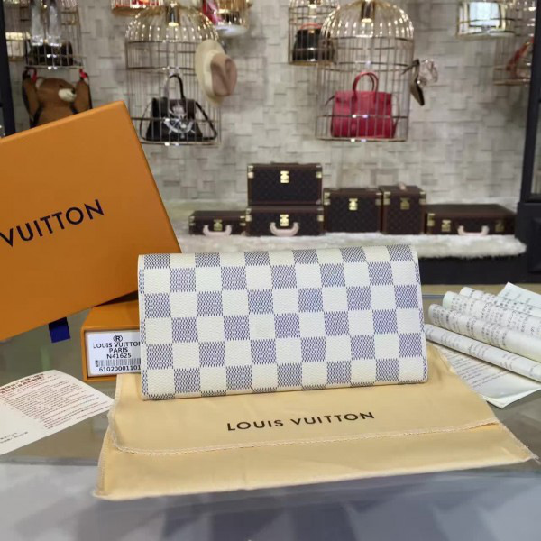 l0vis Vvtt0n emilie wallet cohotbag 3405
