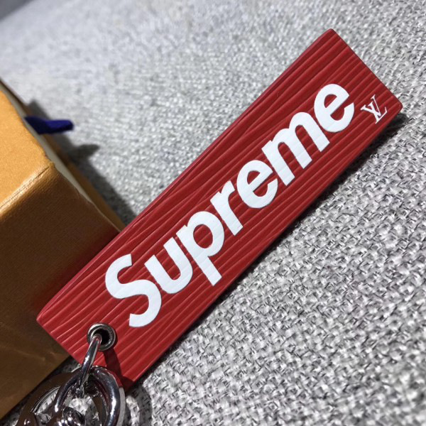 l0vis vvtt0n S*perme key ring red 3801