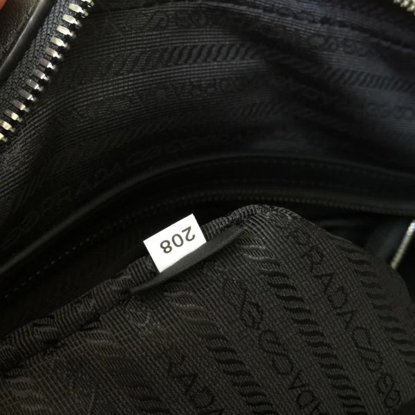 Pra*a leather briefcase 4298 37.5cmx6.5cmx28cm