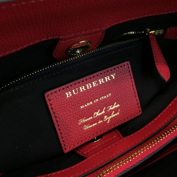 Bv*b*rry red shoulder bag 35cm x 15cm x 26cm