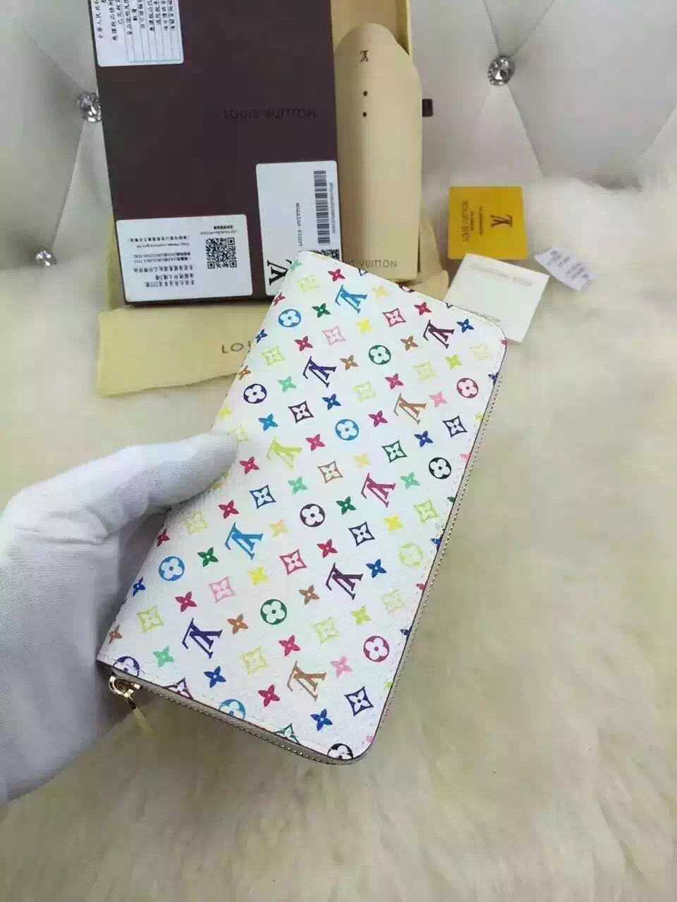 l0vis Vvtt0n m60049 white color wallet_19 x 10 x 1 cm
