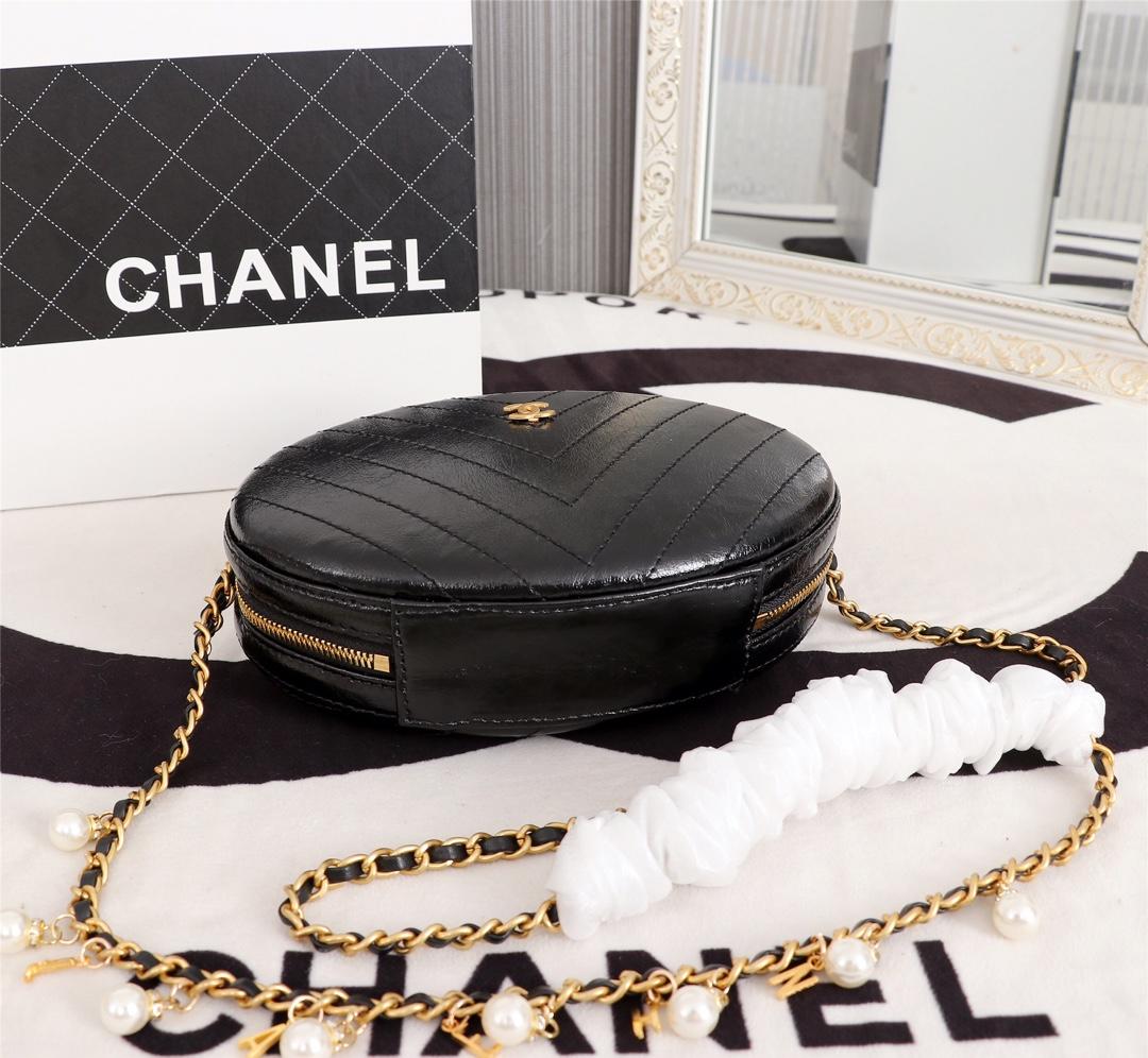 Ch**el whole cowhide black