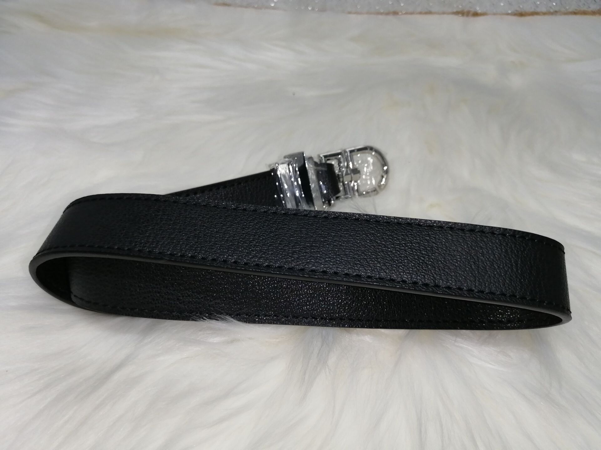 G1uenchy medium antigona handbag 3077