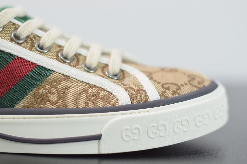 Gvc*1 sneakers