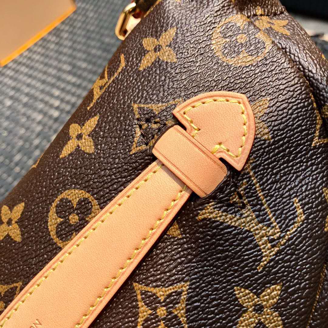 LV bum bag 37*14*13cm