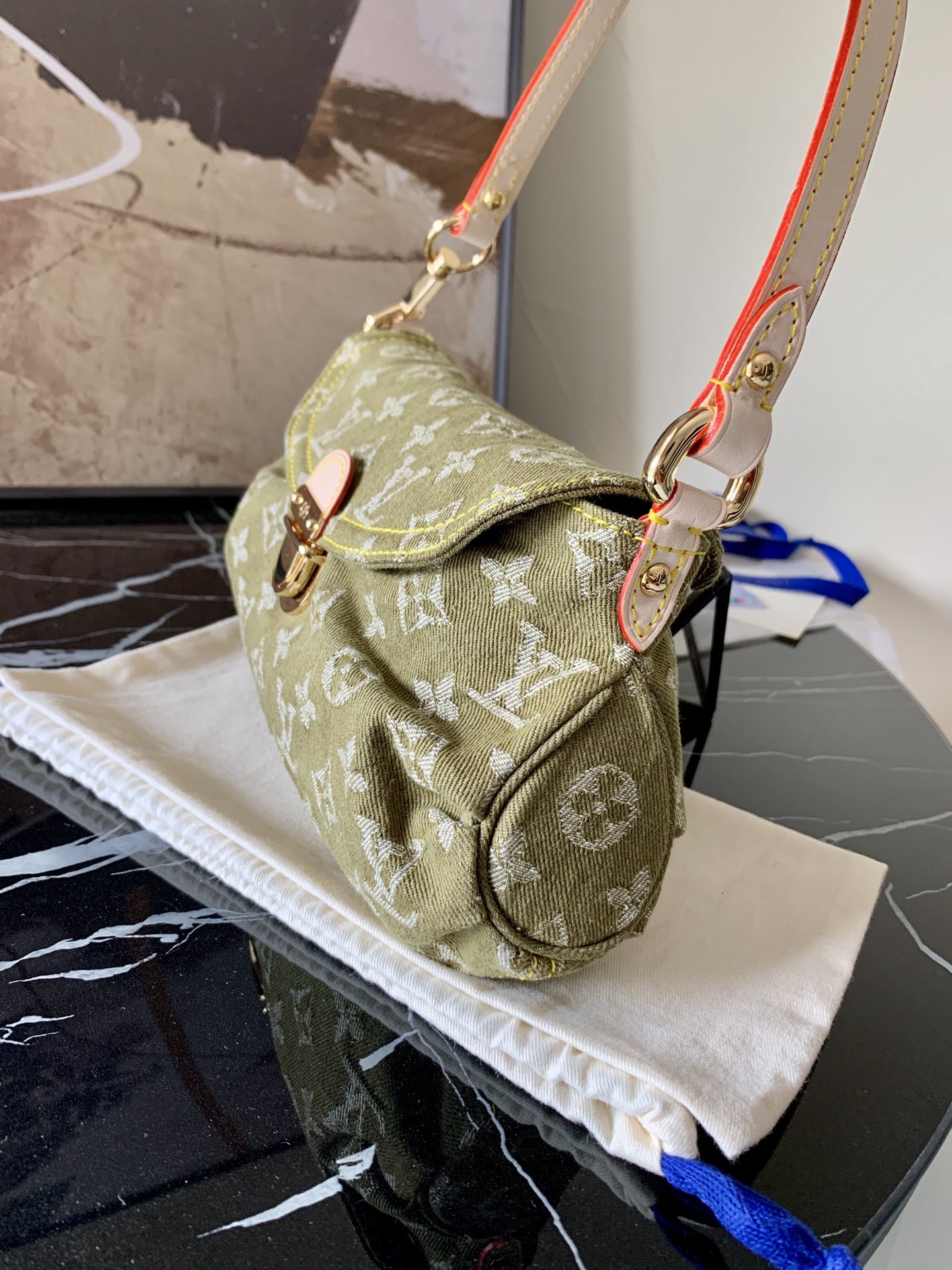 lv De*1m small satchel m95050 green 26*15*9cm