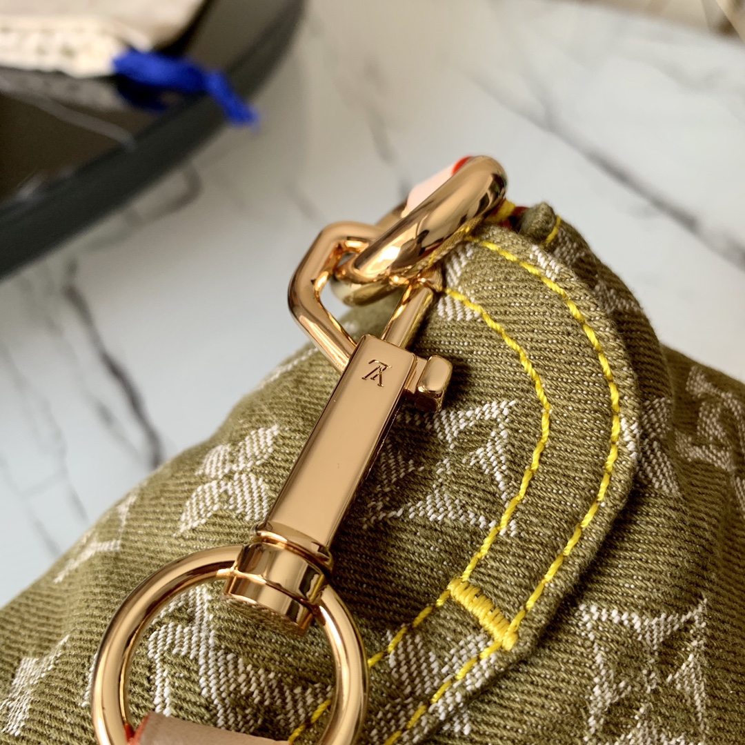 lv De*1m small satchel m95050 green 26*15*9cm