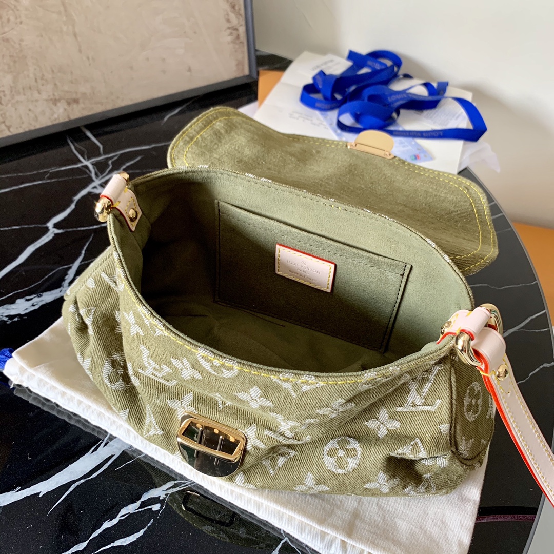 lv De*1m small satchel m95050 green 26*15*9cm