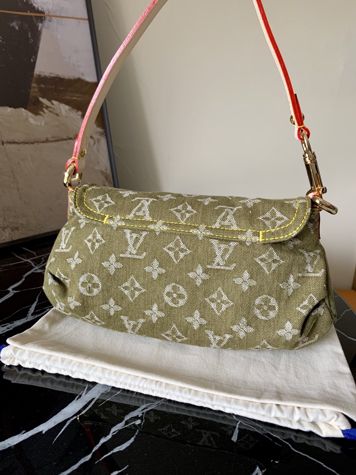 lv De*1m small satchel m95050 green 26*15*9cm