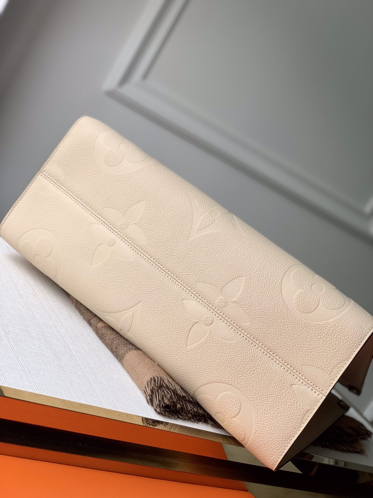 l0vis Vvtt0n onthego gm m44921 41.0 x 34.0 x 19.0 cm