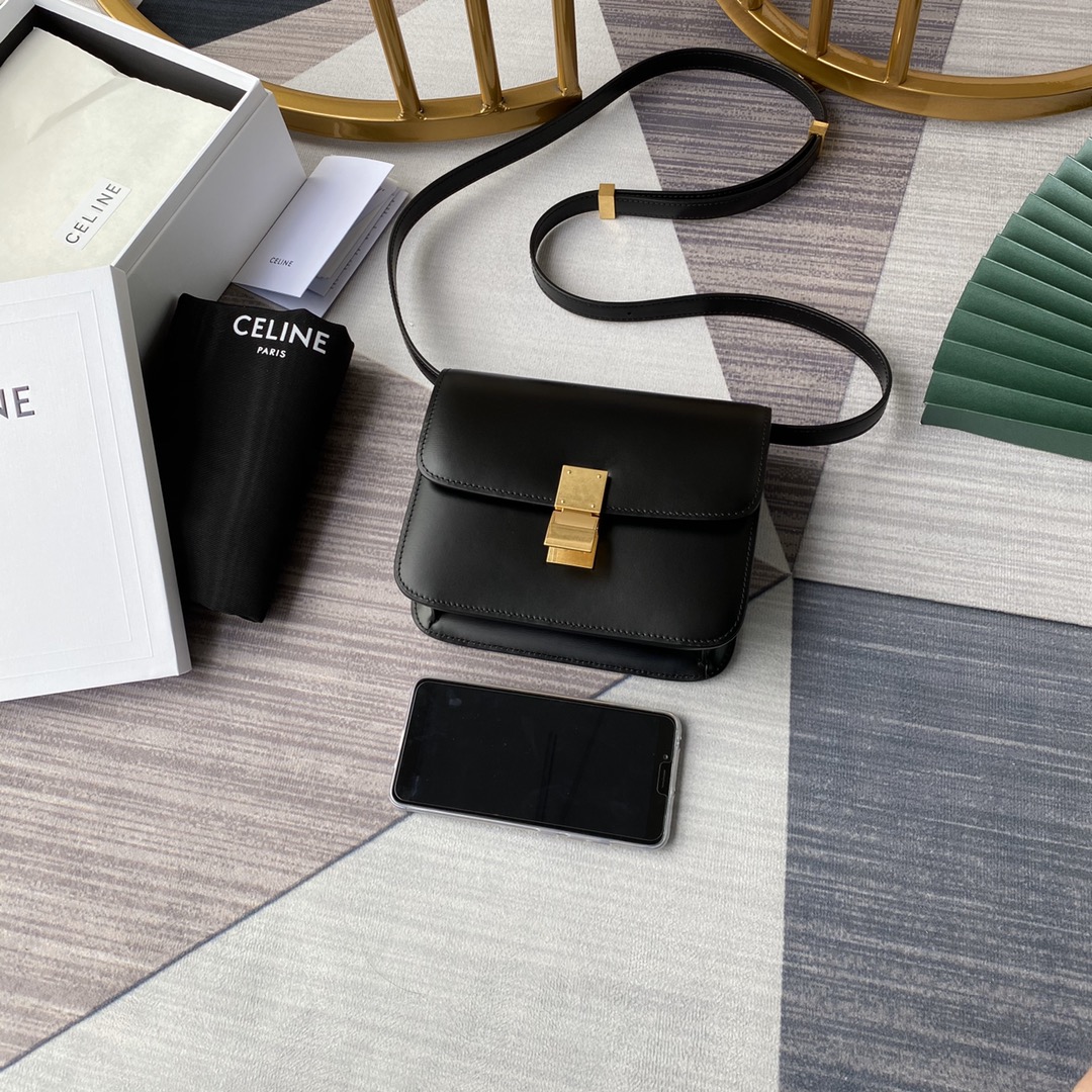Ce1i*e small classic bag in box calfskin black 189183dls 18 x 15 x 6  cm