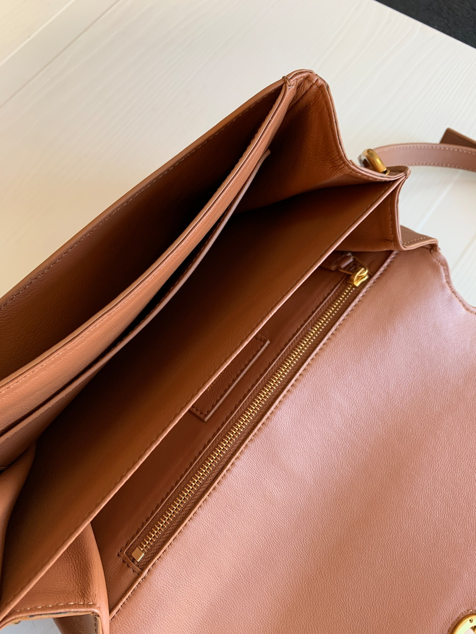 y51 le maillon satchel in smooth leather bR1ck 6497952 24 x 14.5 x 3.5 cm