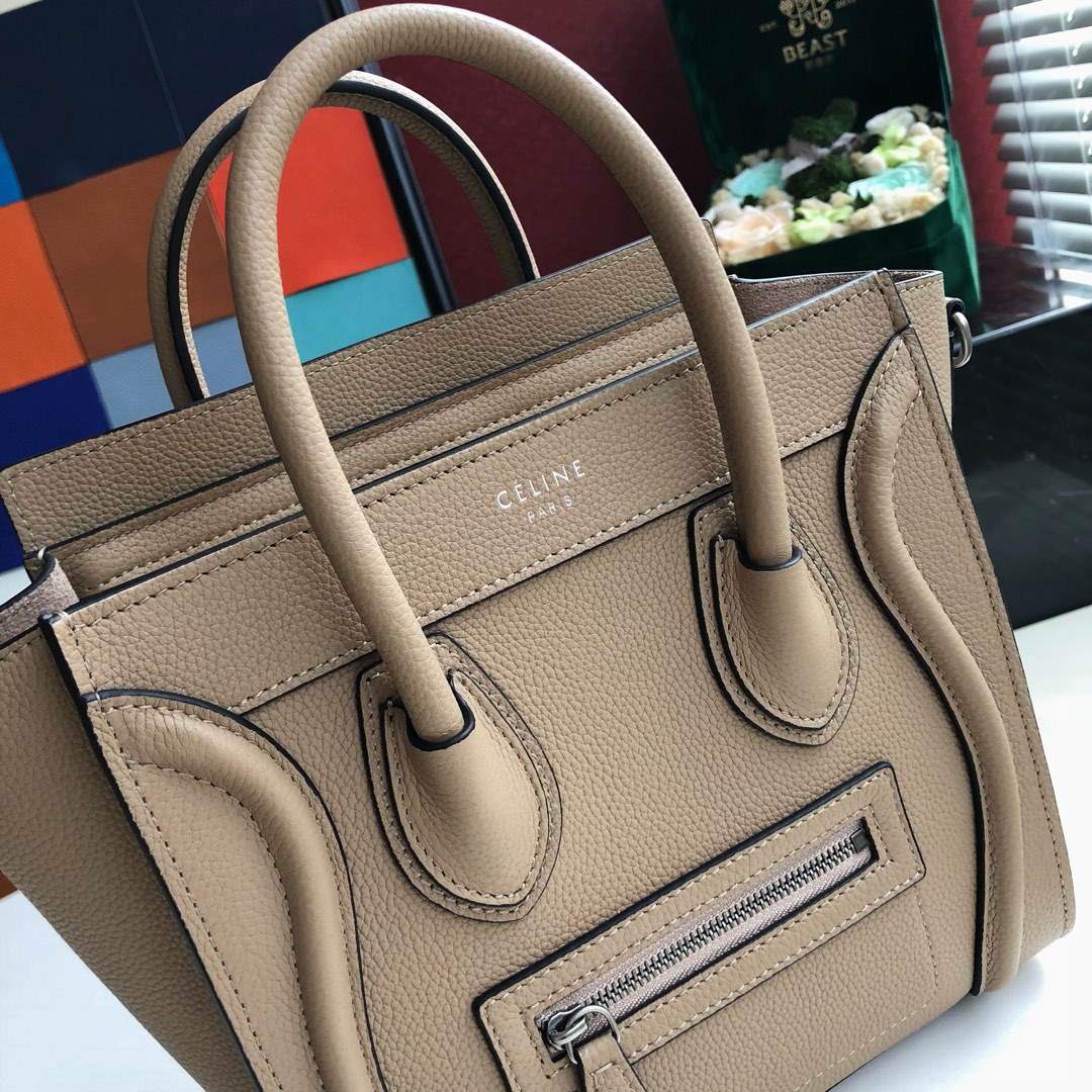 ce1i*e nano lU*gage bag in drummed calfskin dune 189243dru 20 x 20 x 10 cm