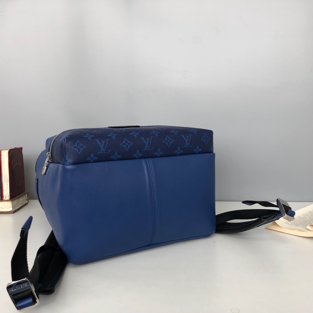 l0vis Vvtt0n discovery backpack pm cobalt m30229 37 x 40 x 20 cm