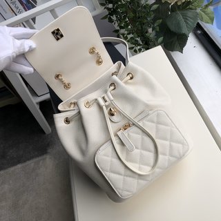 Ch**el business affinity backpack white leather a93748 25 x 24 x 17 cm