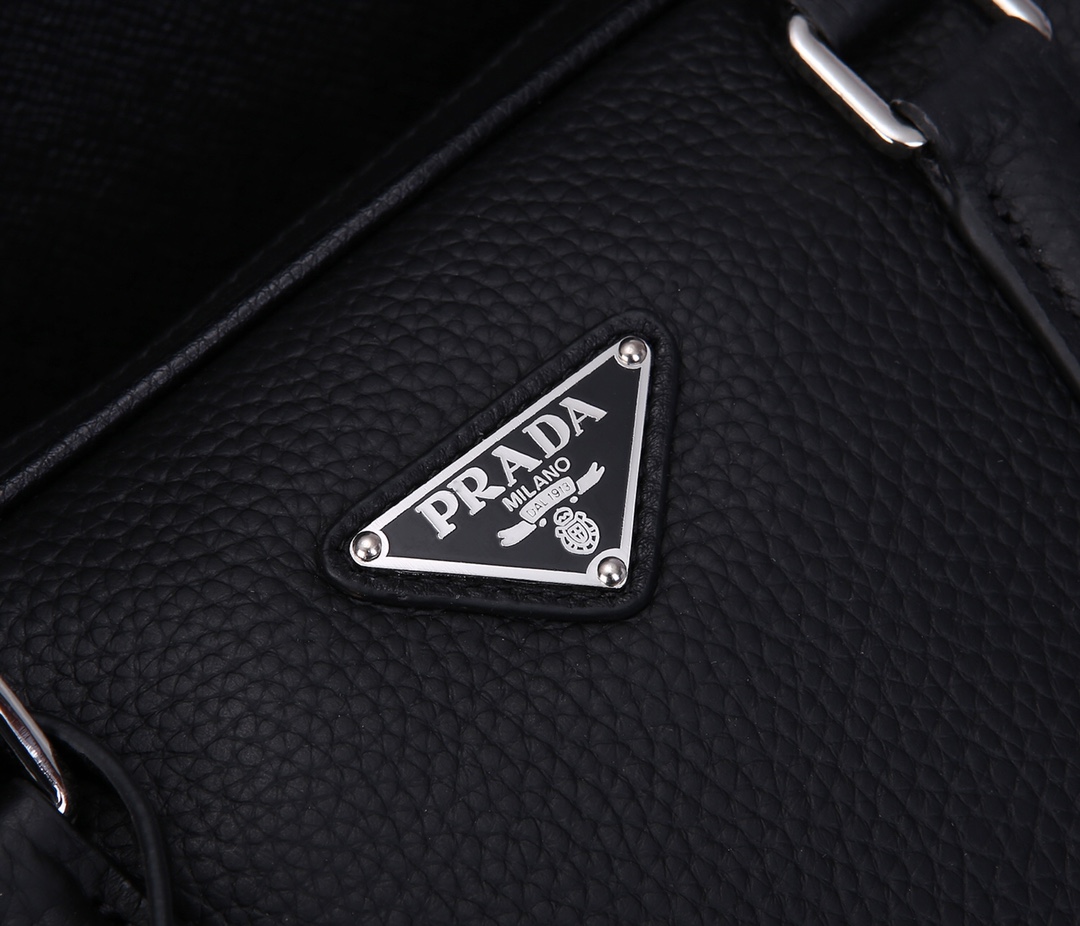 Pra*a saffiano leather work bag black 2ve011 36 x 28 x 46.5 cm