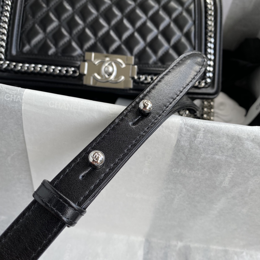 Ch**el small chevron boy bag silver a67085 12 x 20 x 8.5 cm