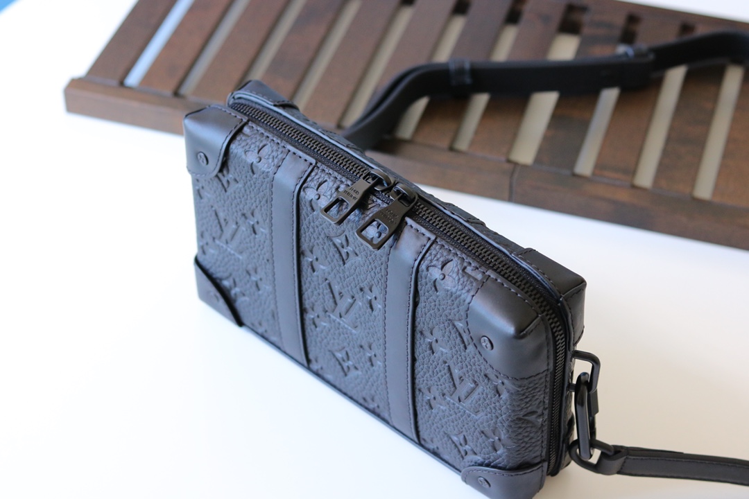 l0vis Vvtt0n soft trunk wallet taurillon monogram m80224 22.5 x 14 x 5 cm