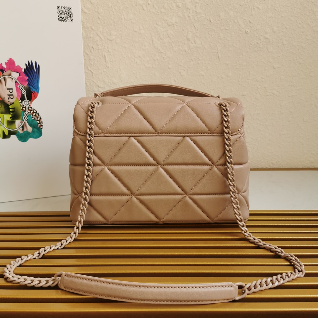 Pra*a large nappa leather Pra*a spectrum bag powder beige 1bd231 27 × 18.5 × 9 cm