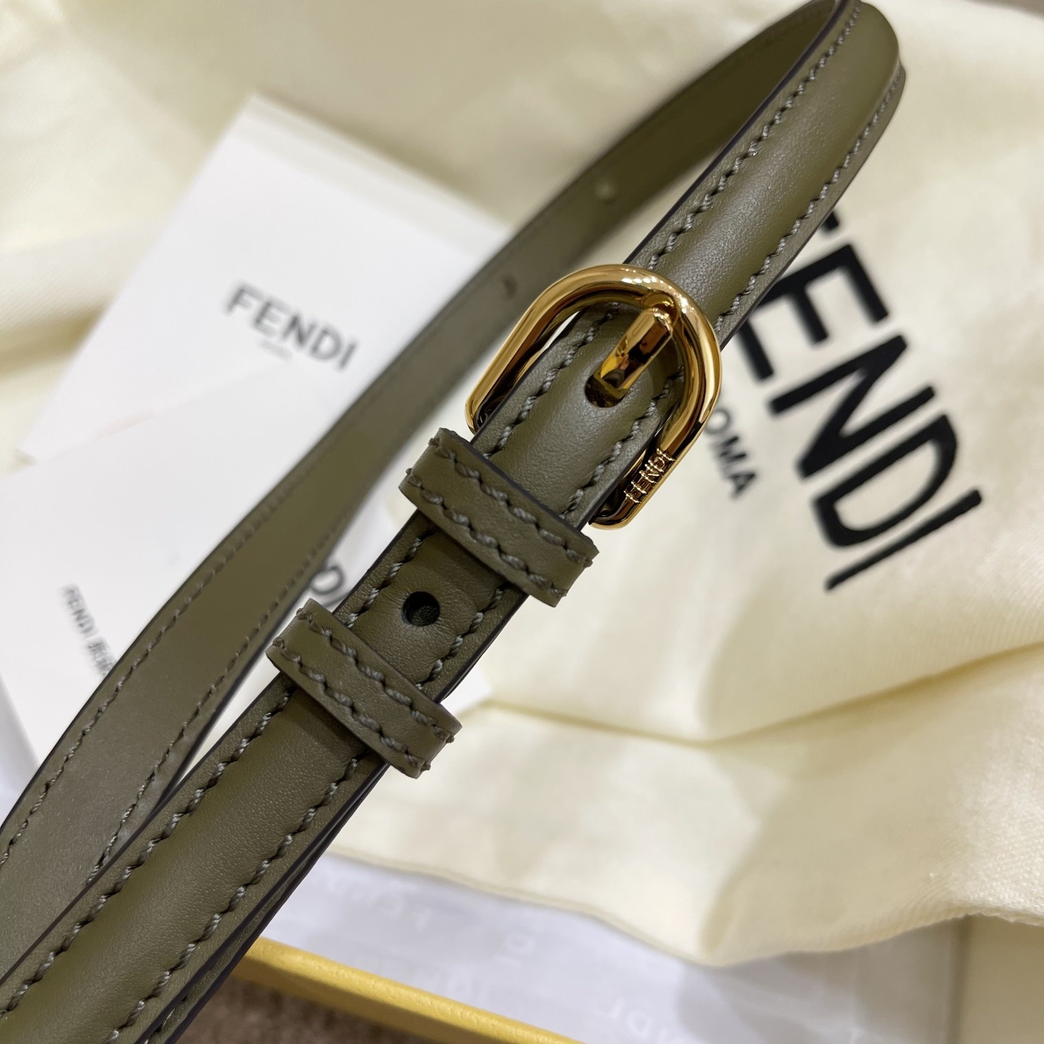 F**di moonlight green leather bag 8bt346 21 x 9 x 14 cm