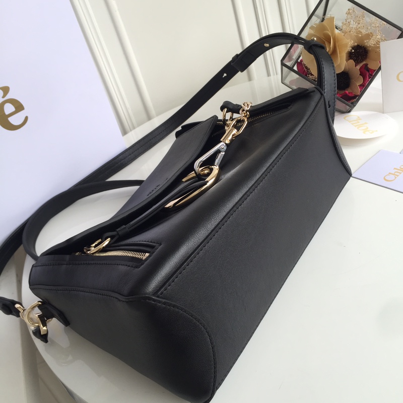 Ch10É medium faye day bag black chc17ws321hgj001 32.5 x 25 x 13 cm