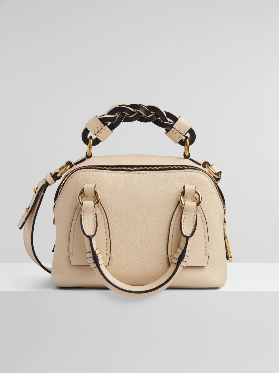 Ch10É daria small bag in grained & shiny calfskin sweet beige chc20us361c6224q 22 x 9 x 18 cm