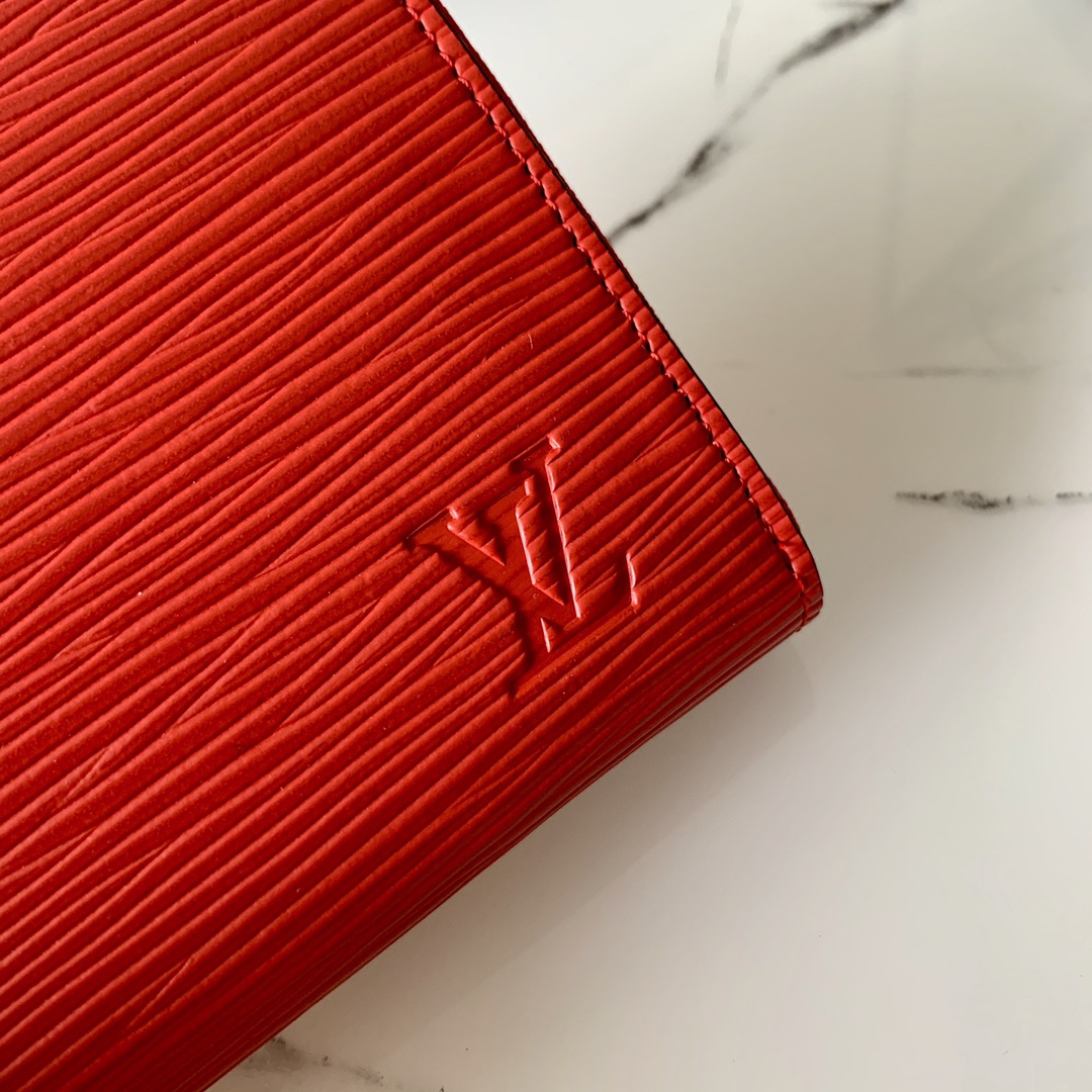 l0vis Vvtt0n zippy coin purse epi leather red m68759 11 x 8.5 x 2 cm