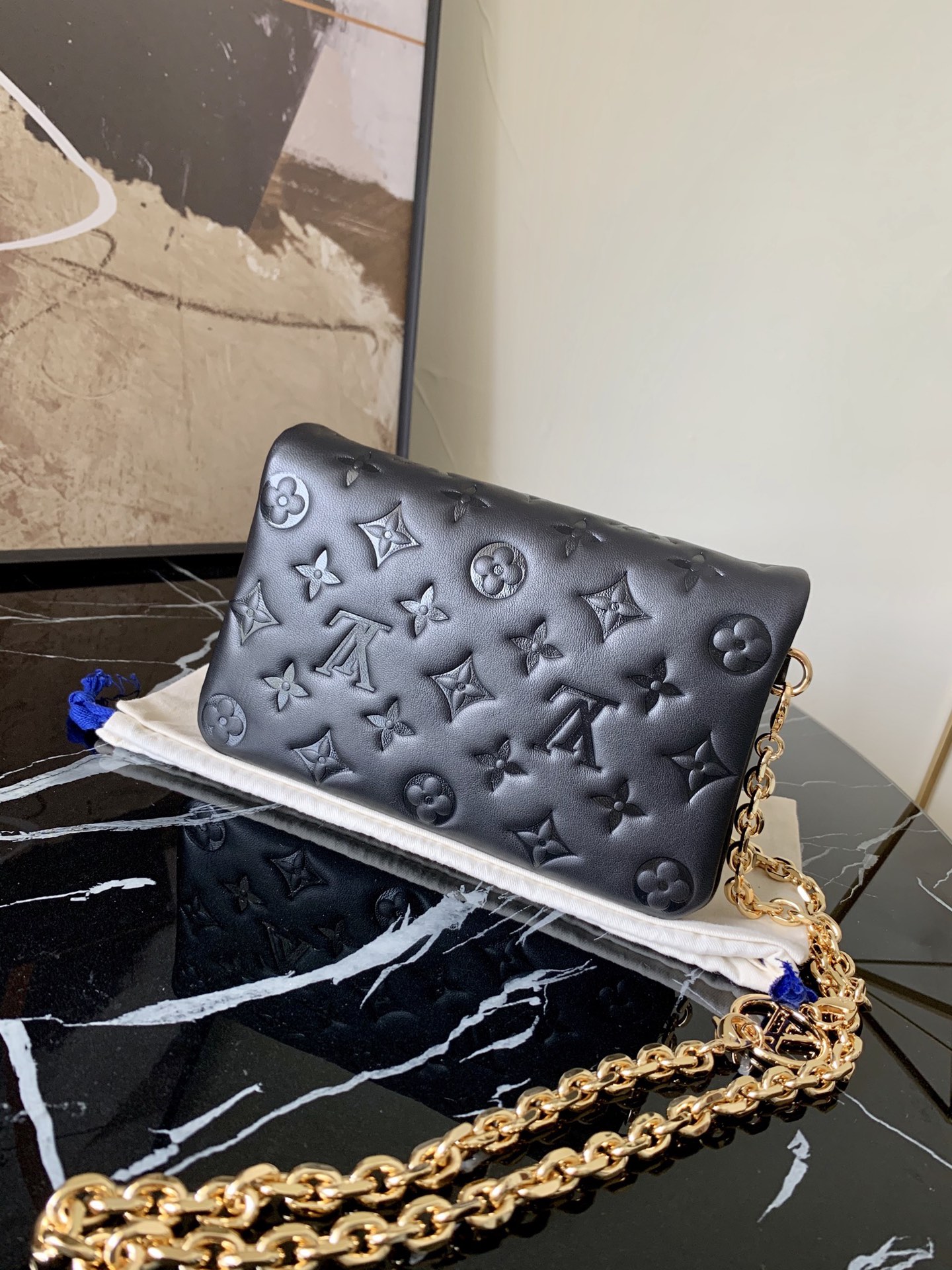 l0vis Vvtt0n pochette coussin black m80742 20 x 14 x 8 cm
