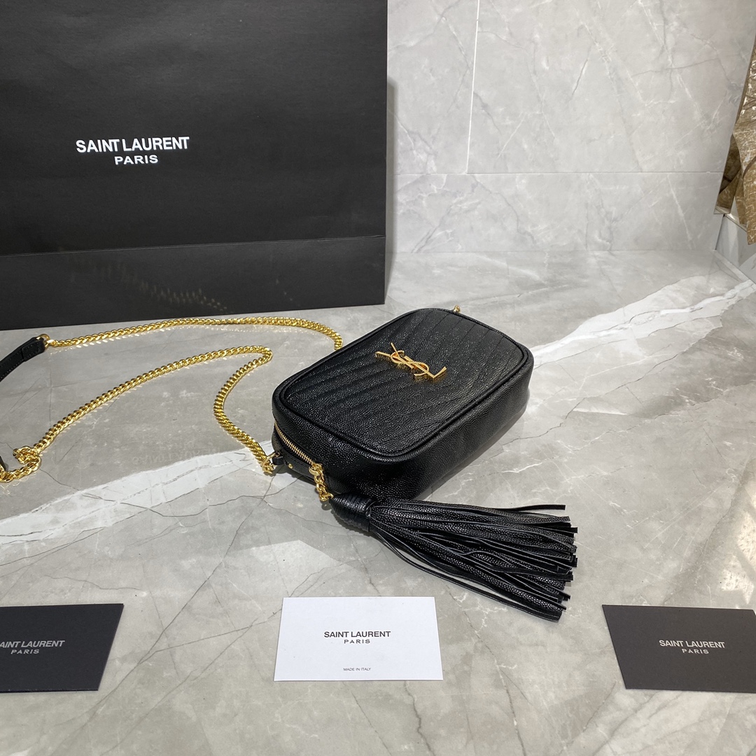 y51 lou mini bag in quilted grain de poudre embossed leather black and G01den 6125791 18 × 10 × 5 cm