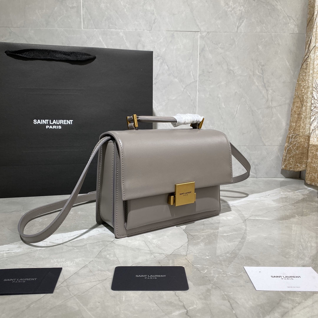 y51 medium bellechasse in leather grey and G01den 482051 22 x 16 x 9 cm