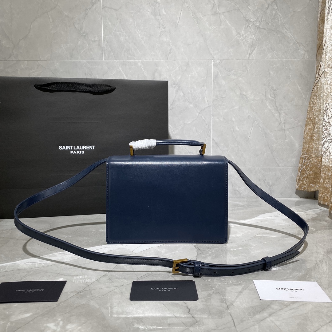 y51 medium bellechasse in leather blue and G01den 482051 22 x 16 x 9 cm
