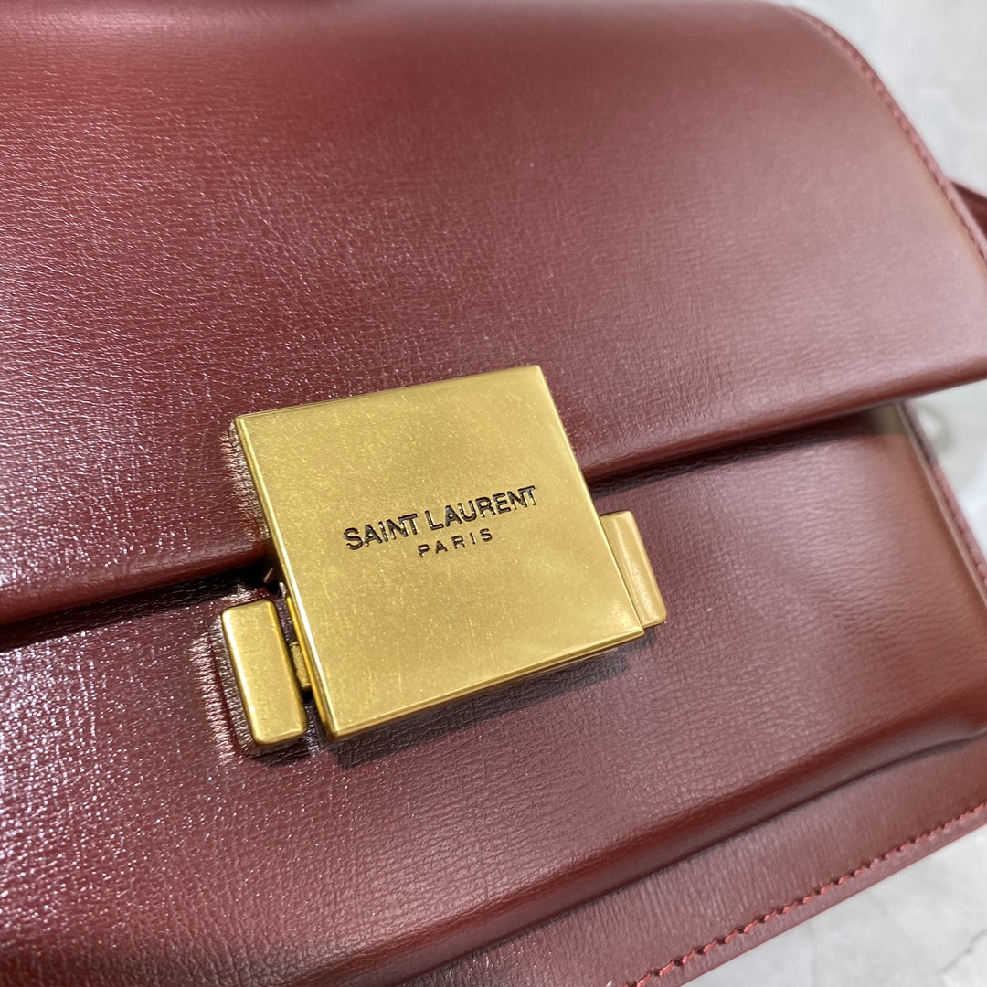 y51 medium bellechasse in leather burgundy and G01den 482051 22 x 16 x 9 cm