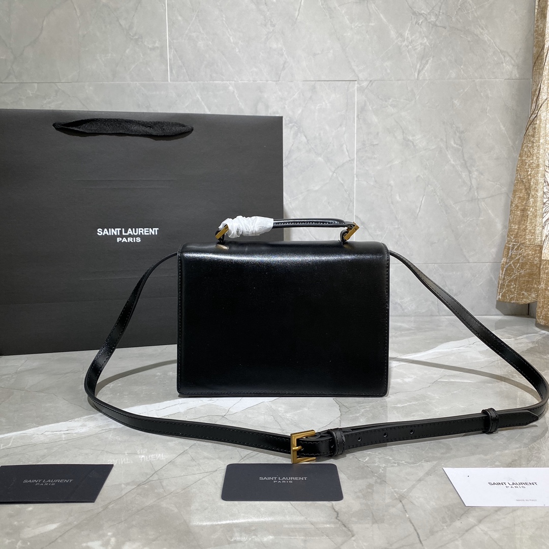 y51 medium bellechasse in leather black and G01den 482051 22 x 16 x 9 cm