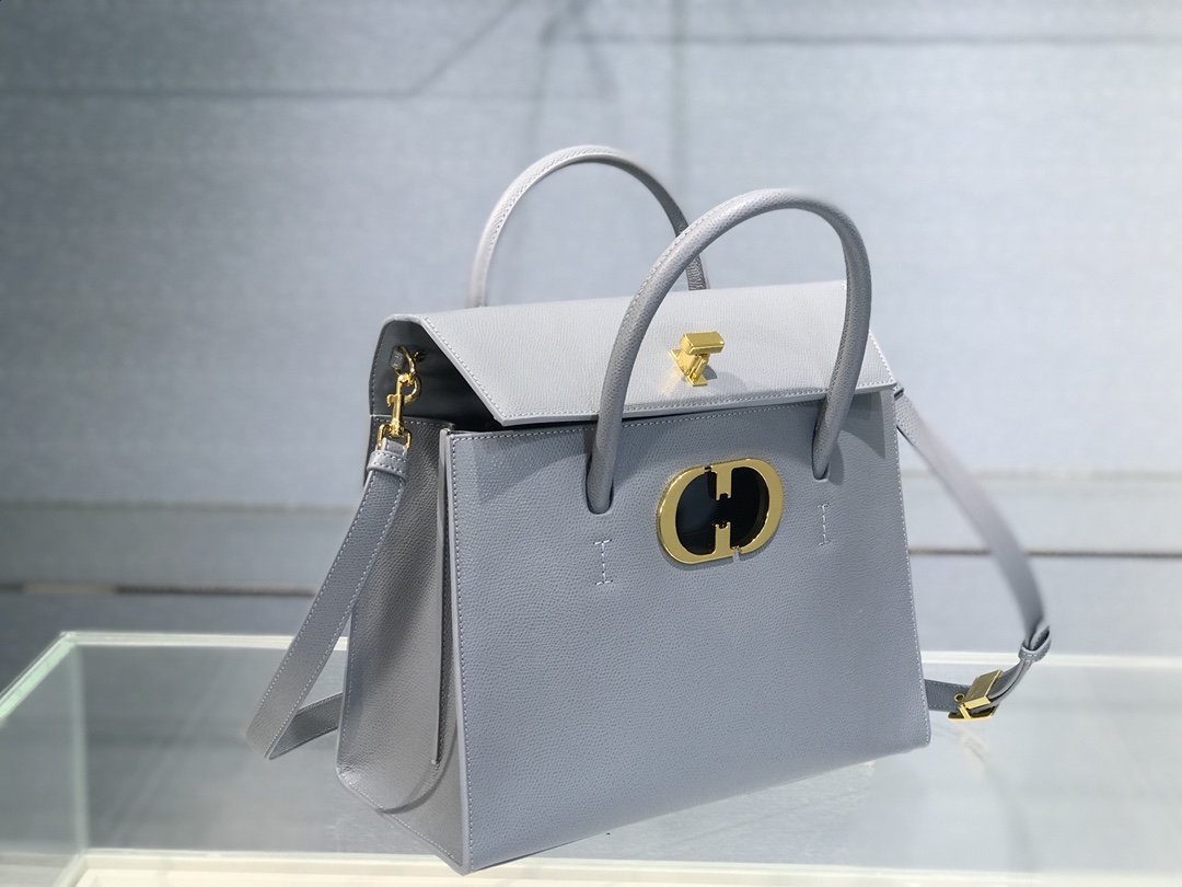 D10r large st honorÉ tote sky blue grained calfskin m9306 30 cm
