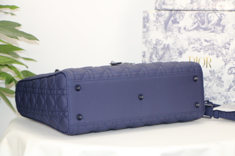 d10r large lady d10r bag De*1m ultramatte cannage calfskin m0566 32 x 25 x 11 cm