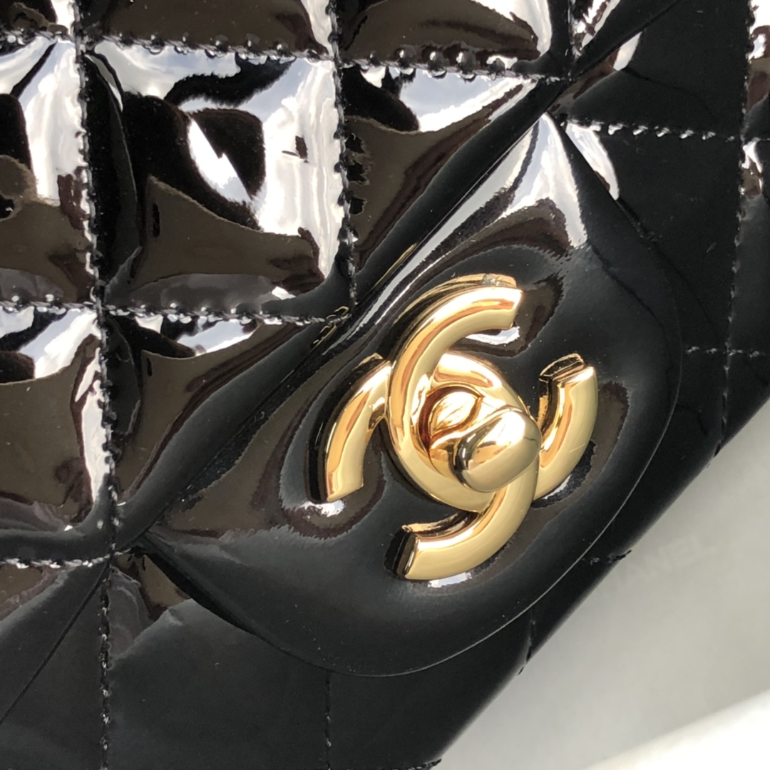 ch**el cf mini patent calfskin & G01den metal black bag 20cm